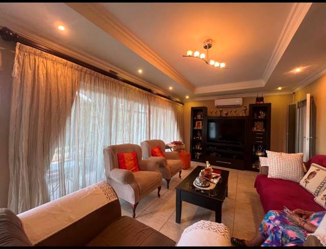 3 BEDROOM HOUSE FOR SALE IN RESERVOIR HILLS